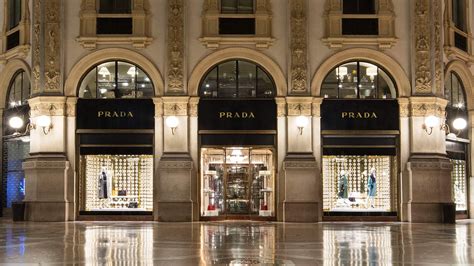 rivenditori prada napoli|negozi prada italia.